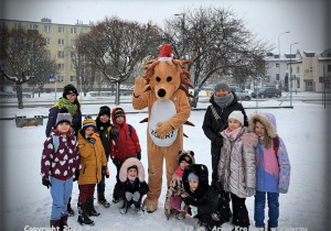 Uczniowie podczas Rajdu Mikołajkowego